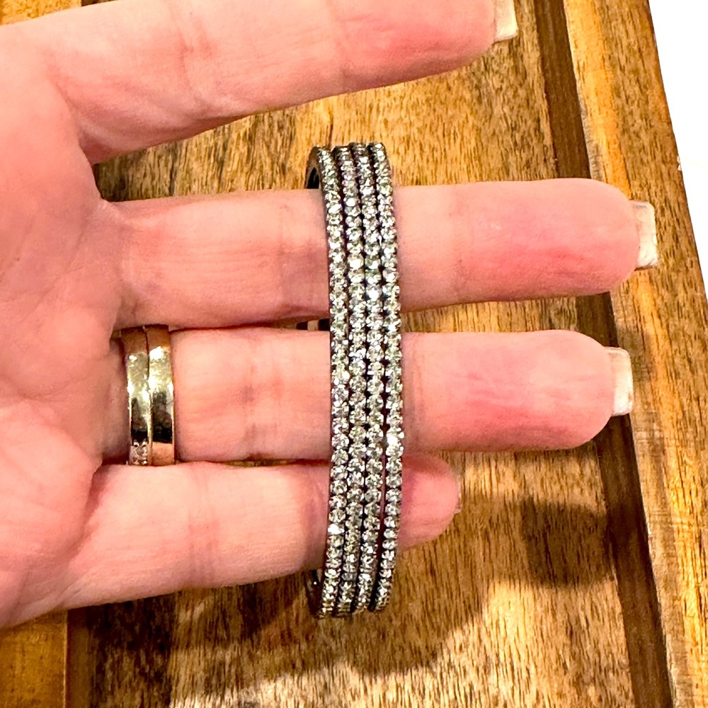 Stunning, New pewter bangle set with sparkling rhinestones!